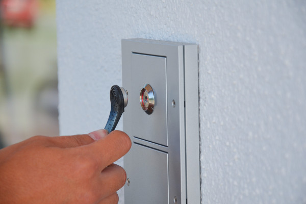 Loxone Elektronischer Schlüsselleser - iButton Leser Outdoor – Bild 2