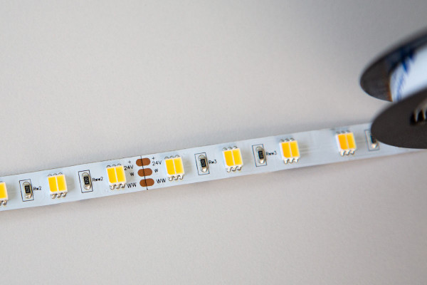 Loxone LED Streifen Tunable White IP20 (berührungssicher) – Bild 2