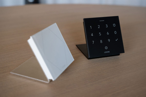 Loxone Stand Base Silber – Bild 9